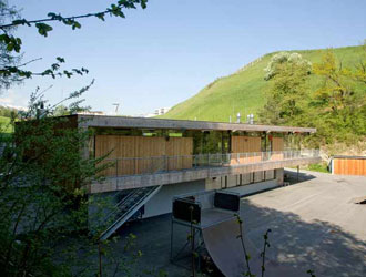 F&W Baumanagement Bauvorhaben: Sportzentrum Aldrans (2005)